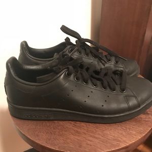 adidas Shoes - Adidas Stan Smith - all black adidas Shoes - Adidas Stan Smith - all black